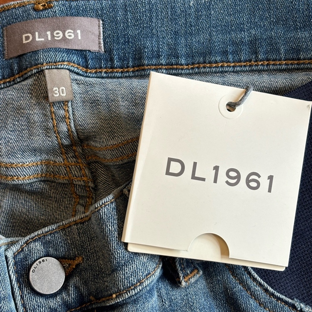 DL1961 Florence Ankle Skinny Maternity Jeans - Picture 4 of 9